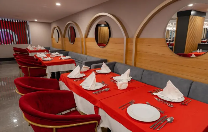 MASTER FAMILY CLUB  5*-8