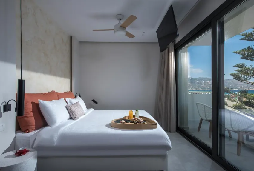 Enorme Teatro Beach Hotel 4*-4