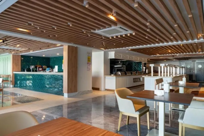 SIDE SQUARE HOTEL  4*-4