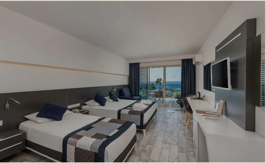 White City Beach (Adults Only 16+) 4*-32