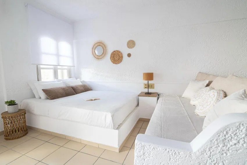 Hesperia Apartments 3*-13