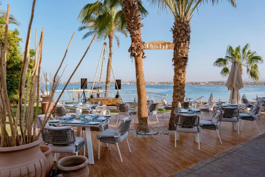 FORT ARABESQUE THE WEST BAY (ADULTS ONLY 16+)  4*-36