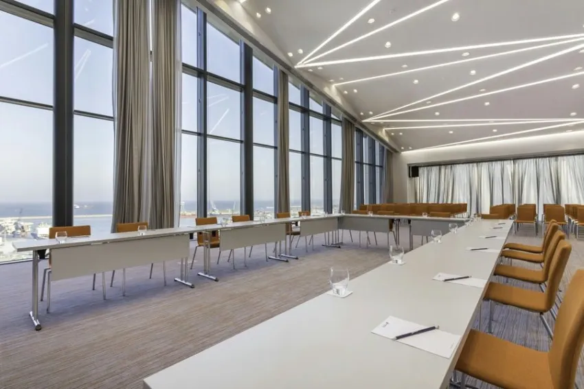 Radisson Blu Hotel Larnaca 5*-5