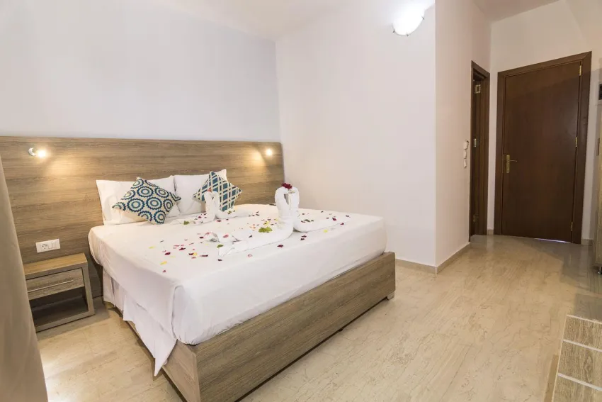 Tivoli Hotel and Apartments 3*-44