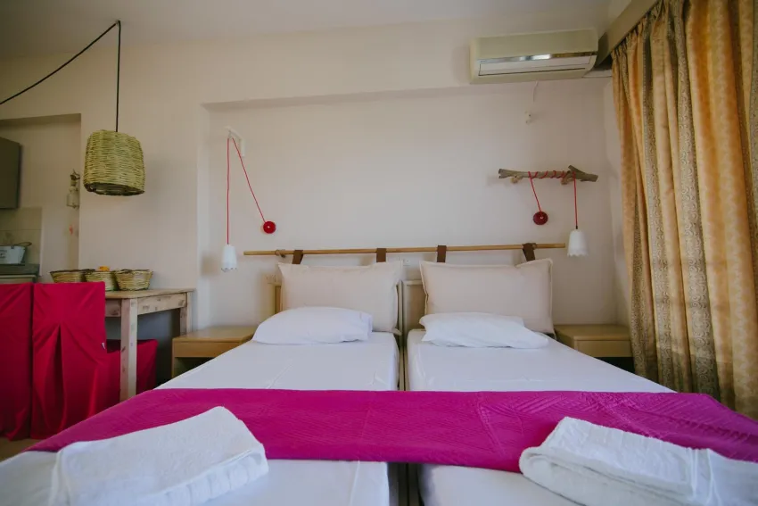 Gorgona Studios 2*-11