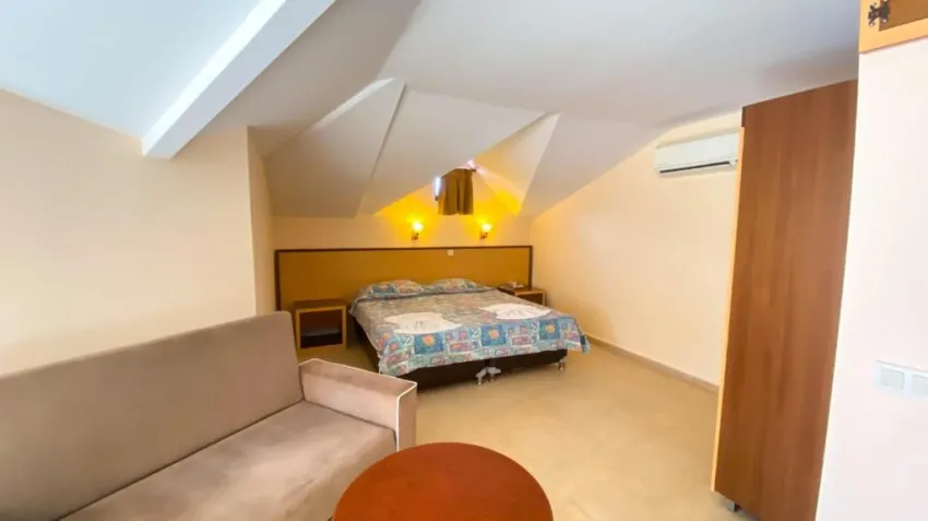 FELICE HOTEL (EX. KEMPER FELICE HOTEL)  3*-7