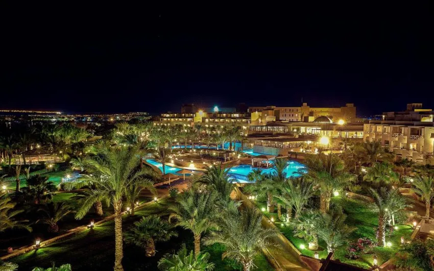 FORT ARABESQUE THE BEACH RESORT  4*-8