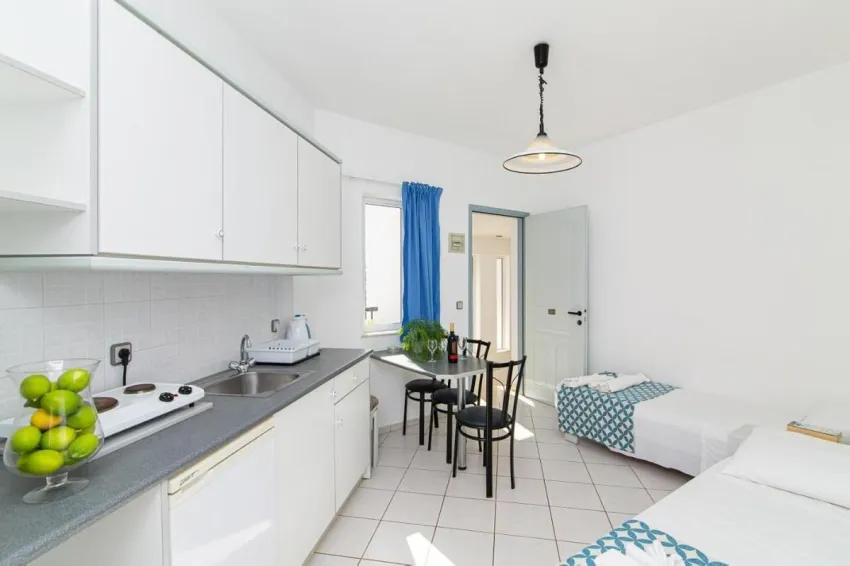 Sunshine Garden Apartments 2*-9