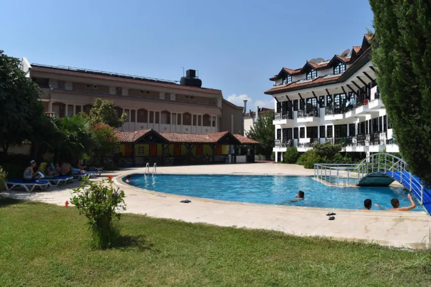 ARES DREAM HOTEL  4*-30