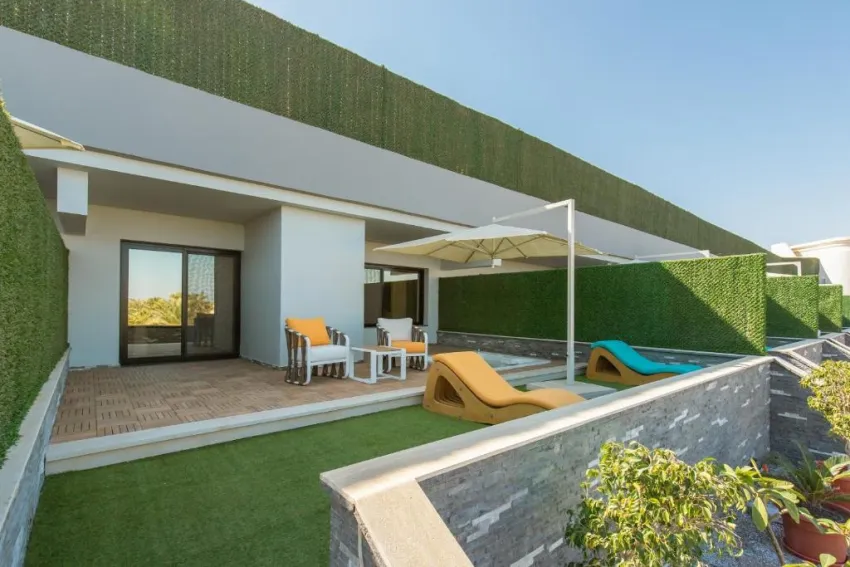 LONG BEACH RESORT  4*-55