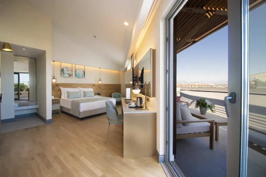 Miramare Beach Hotel 4*-7