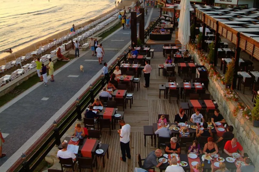 Side Beach Club 3*-8