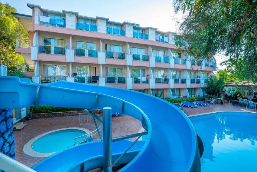 CLUB APERION BEACH HOTEL  3*-10