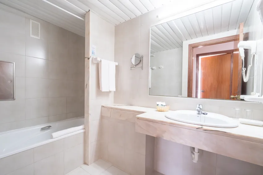 Tropicana Hotel 4*-6