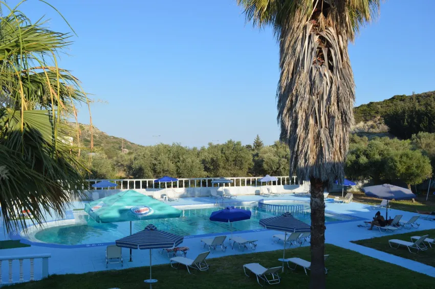 Tivoli Hotel and Apartments 3*-7