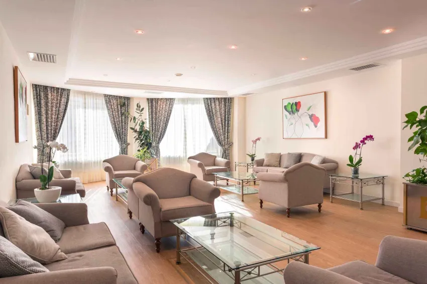 Mercedes Hipotels 4*-13