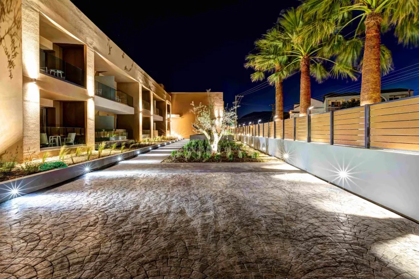 White Olive Elite Laganas 5*-4