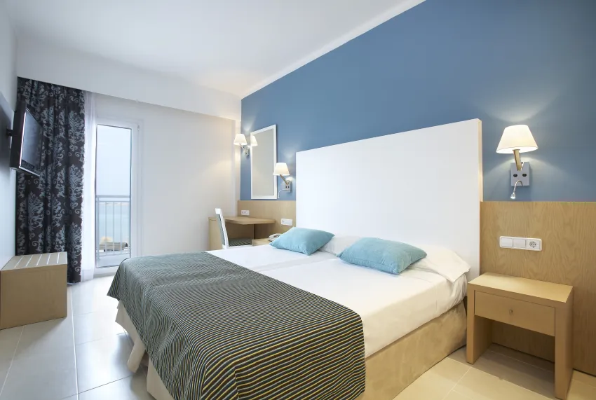 Universal Hotel Marques 4*-6