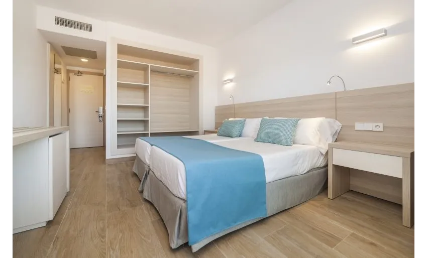 Globales Mimosa 4*-13