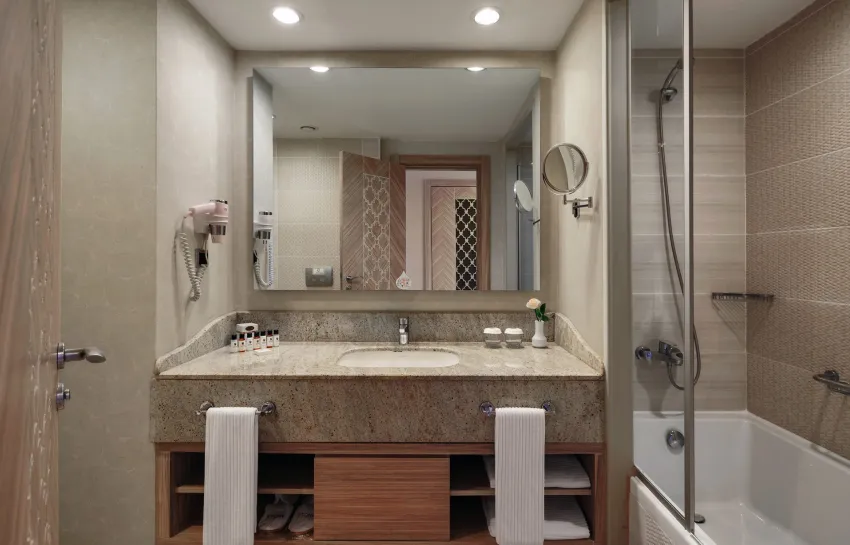 Royal Alhambra Palace 5*-24