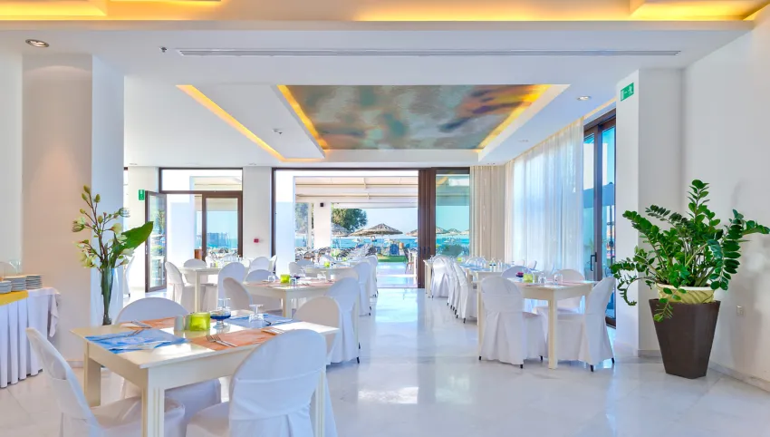 Geraniotis Beach Hotel 4*-4