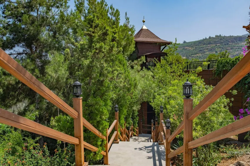 Utopia World Hotel 5*-10