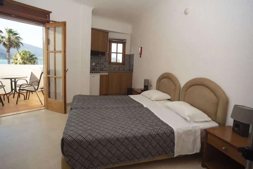 Alikes Studios & Suites 4*-11