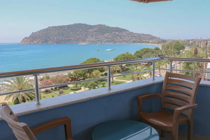 HAWAII SUIT BEACH HOTEL  3*-28