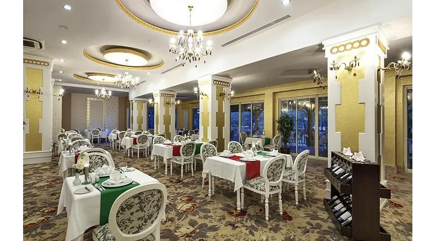 CRYSTAL TAT BEACH GOLF RESORT & SPA  5*-10