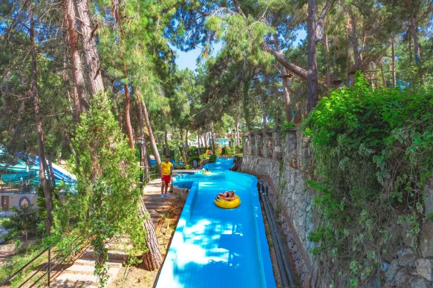 UTOPIA WORLD HOTEL  5*-12