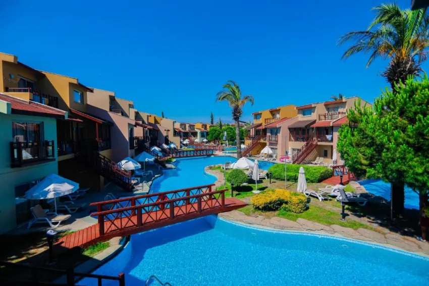 SELECTUM FAMILY RESORT SIDE  5*-40