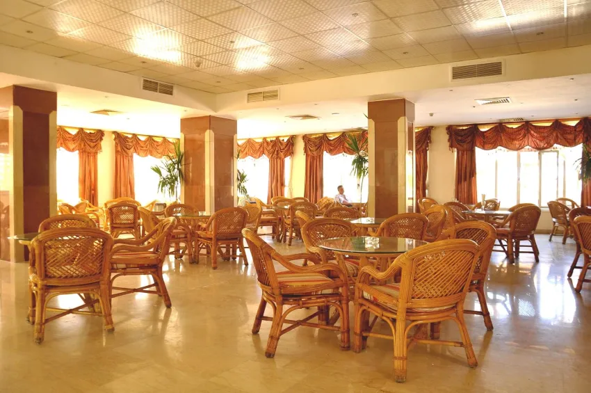 Aladdin Beach Resort 4*-6