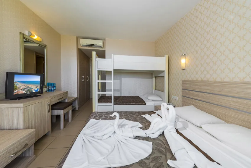 Side Lowe Hotel 3*-5