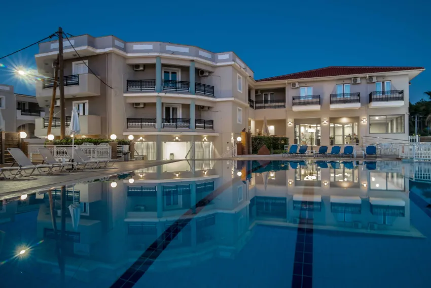 Karras Hotel 4*-4