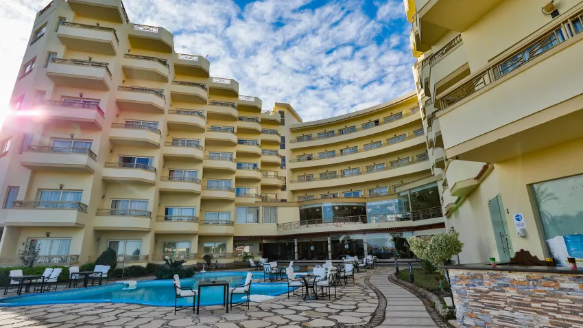 Magic Beach Hotel 4*-5