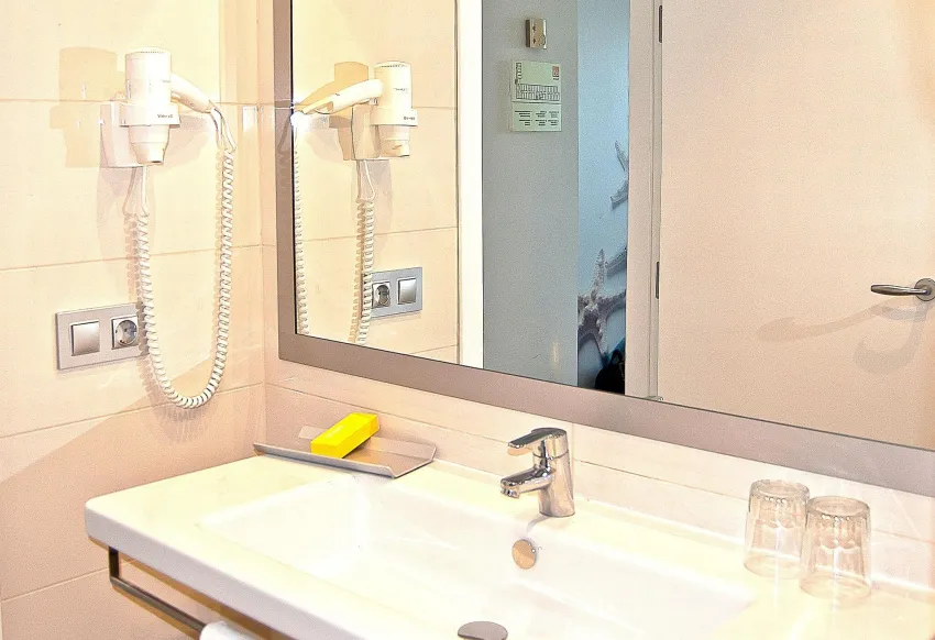 BQ Delfin Azul 3*-28