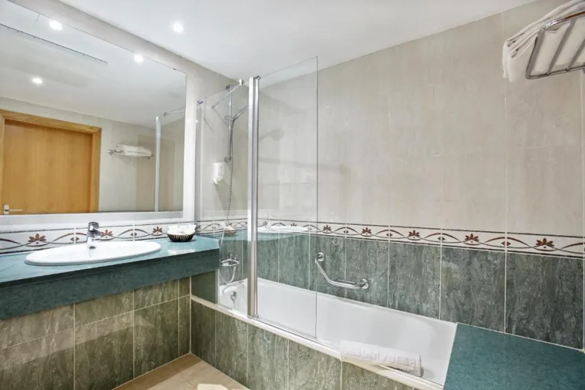 Universal Hotel Marques 4*-32