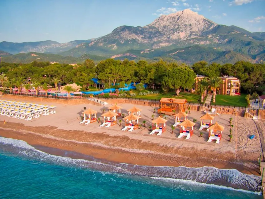 PIRATES BEACH CLUB  5*-30