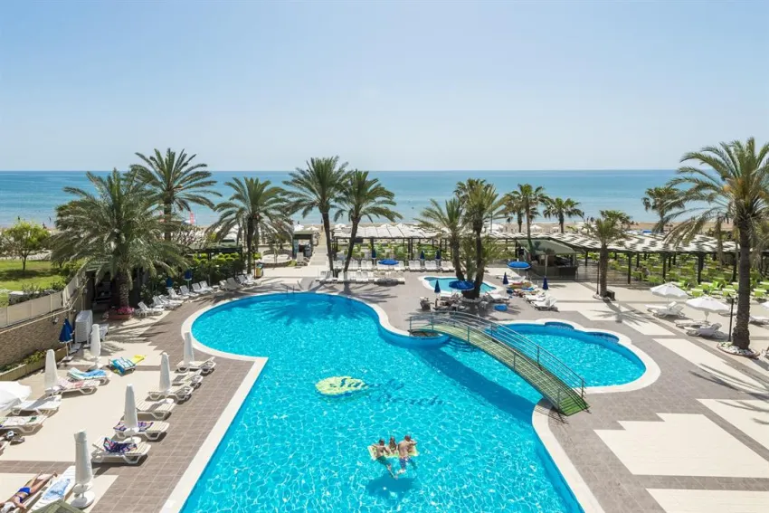 SANDY BEACH HOTEL  4*-6