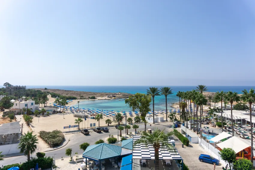 Anonymous Beach 3*-6