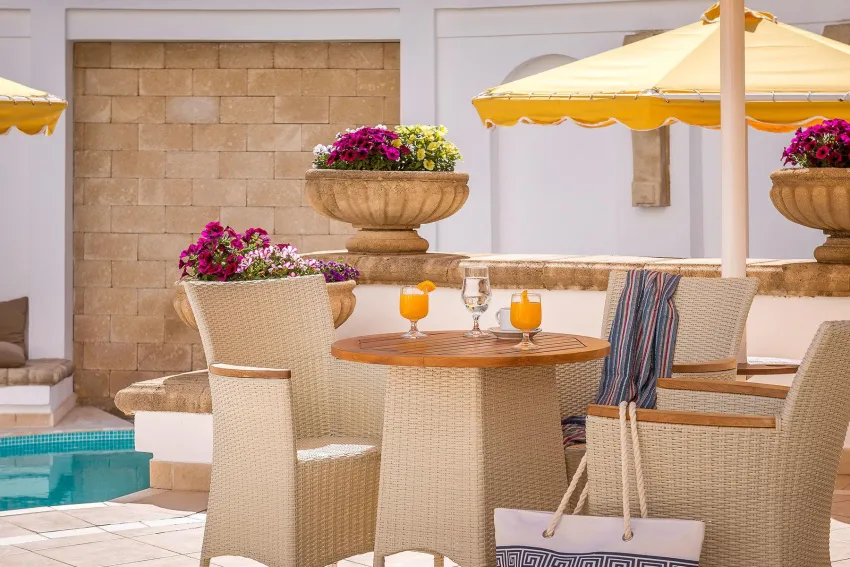 Canvas by Mitsis Petit Palais 4*-24