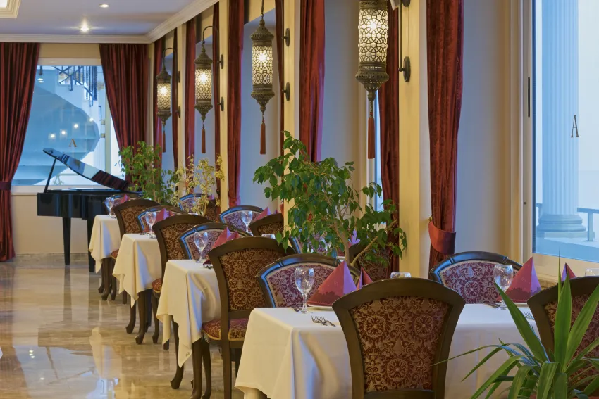Antique Roman Palace (Adults Only 16+) 5*-85