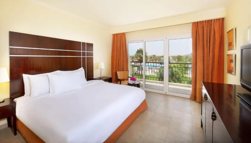 DOUBLETREE BY HILTON SHARM BAY RESORT BEACH SIDE  4*-40