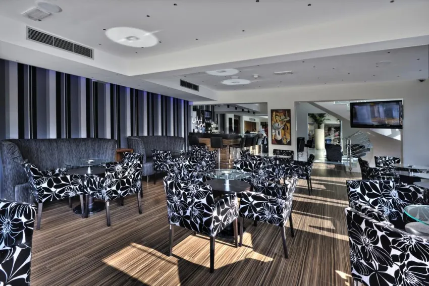 Livadhiotis City Hotel 2*-11