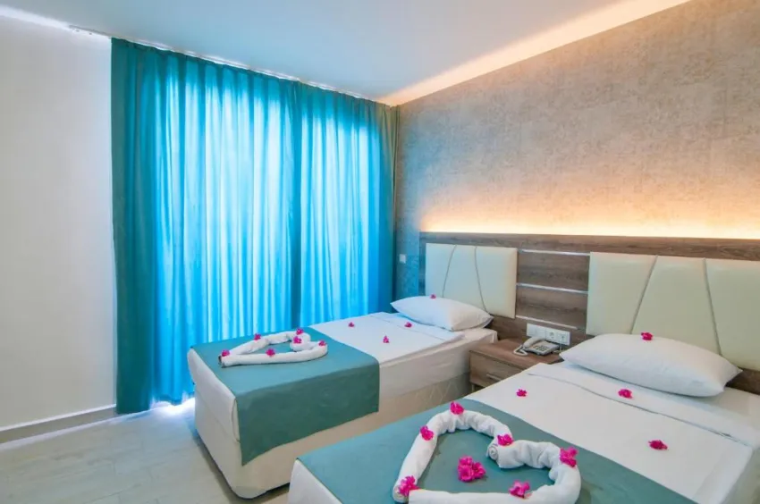 KOLIBRI HOTEL  3*-4