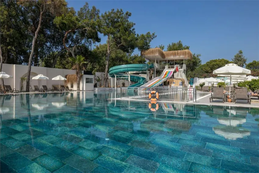 BERRY BLUE HOTEL  5*-28