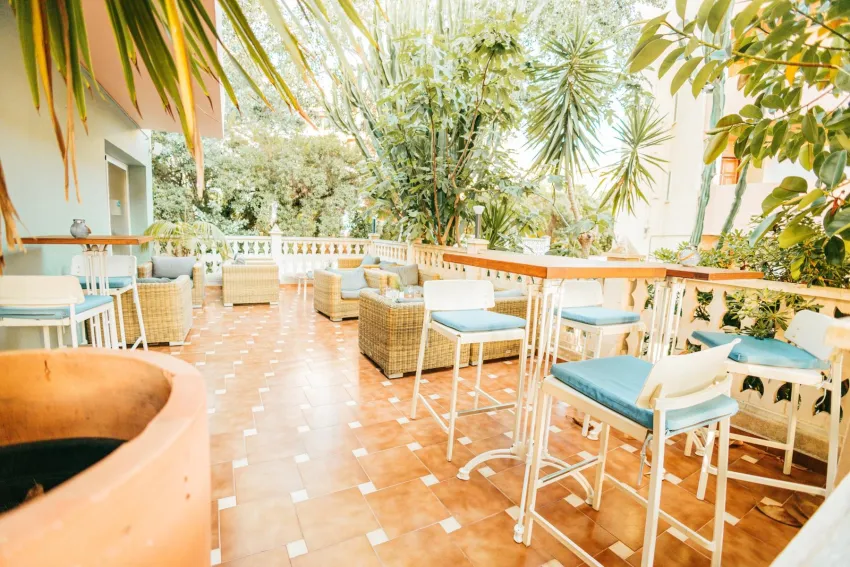 4U Miranda - Only Adults 3*-10