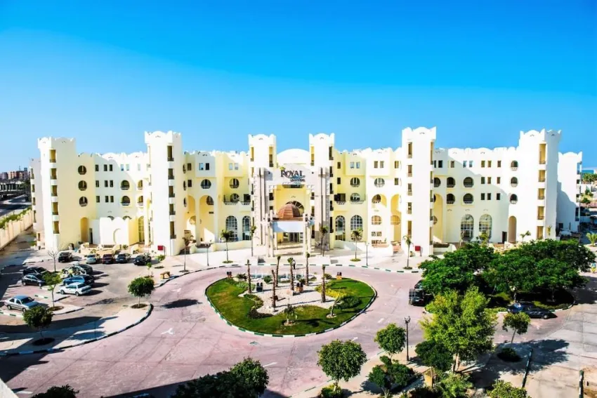 ROYAL LAGOONS RESORT & AQUA PARK  5*-6