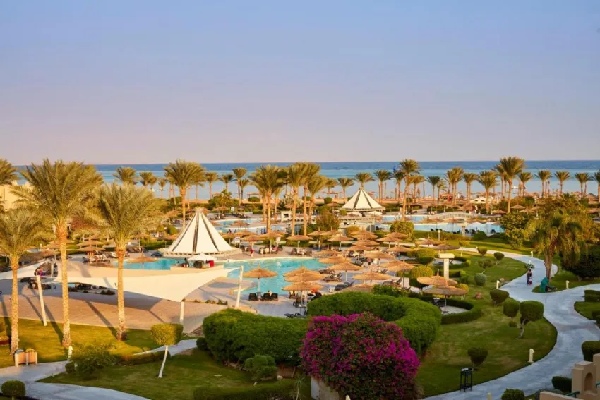 CORAL SEA WATER WORLD  4*-18