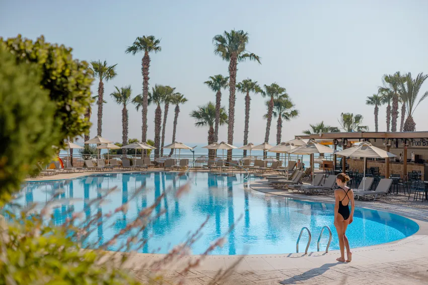 Louis Althea Beach 4*-75